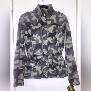 Ashley by 26 International Downtown Collection sizeM Fitted Army Jacket Imbrodry